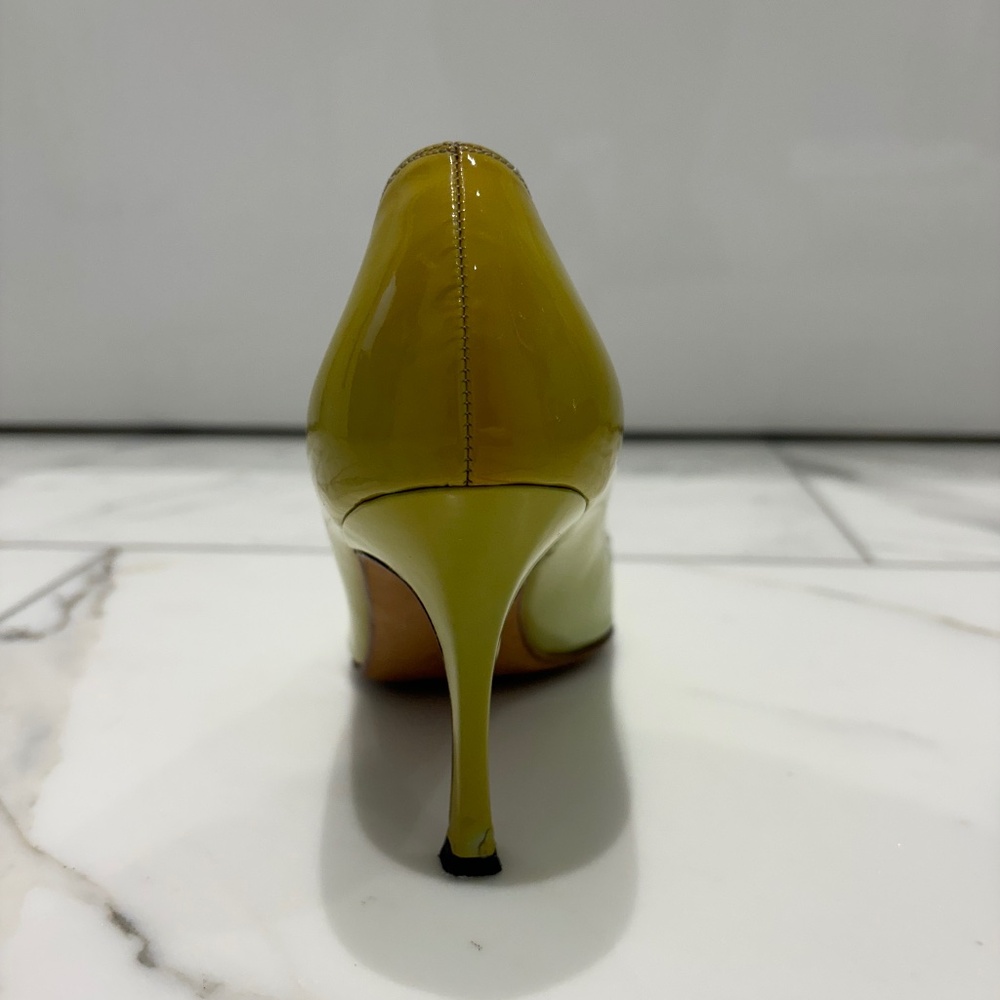 Manolo Blahnik Patent Leather Pumps Size EU35 / 5B - Picture 3 of 10